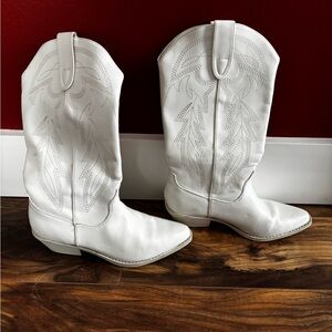 White Western Cowboy Boots